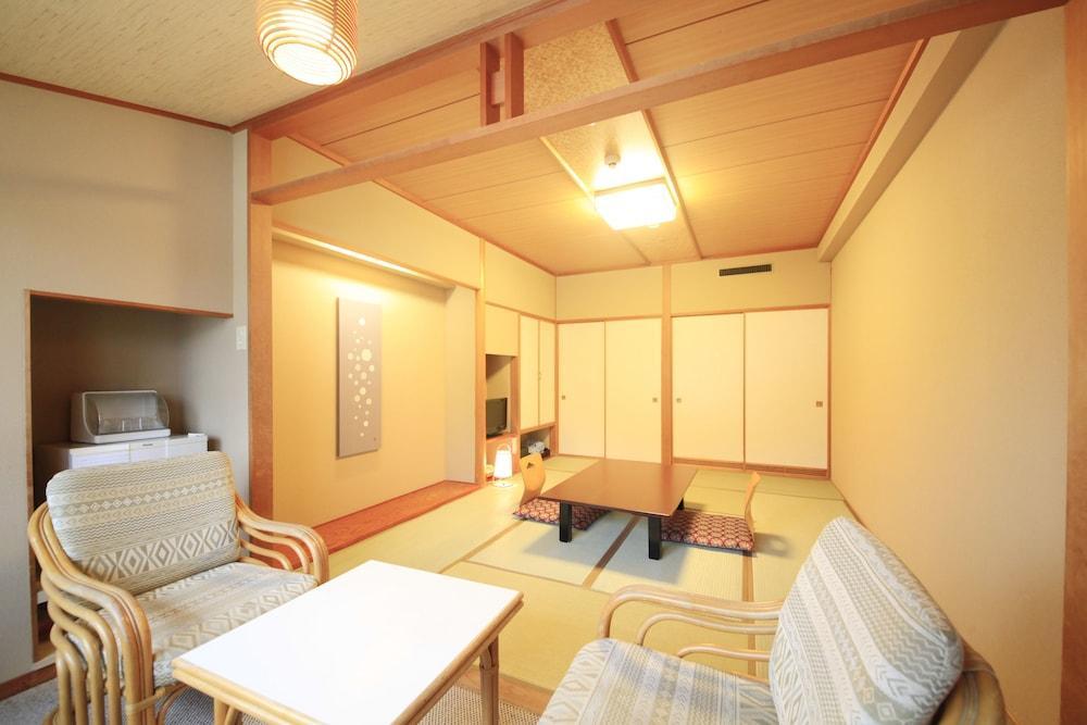 Ryokan Mahoroba 4*