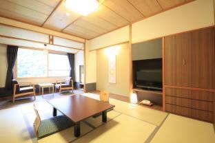登別温泉　ホテルまほろば 4*